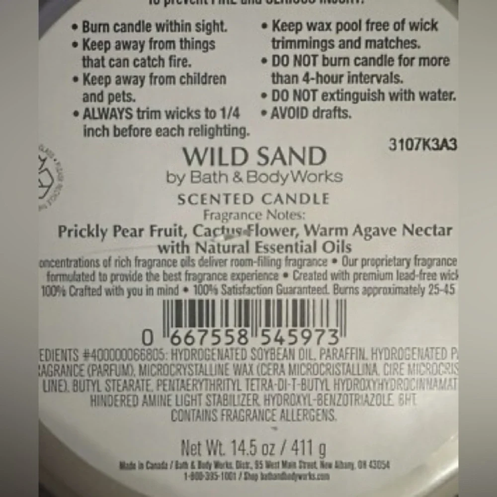 Bath & Body Works Wild Sand Candle - Pink and White New with lid